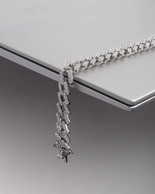 Évitez Ces Erreurs en Portant des Bijoux en Acier Inoxydable