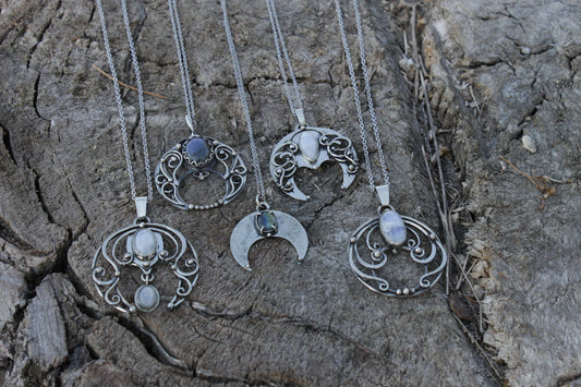 Les bijoux en acier inoxydable le choix des femmes modernes