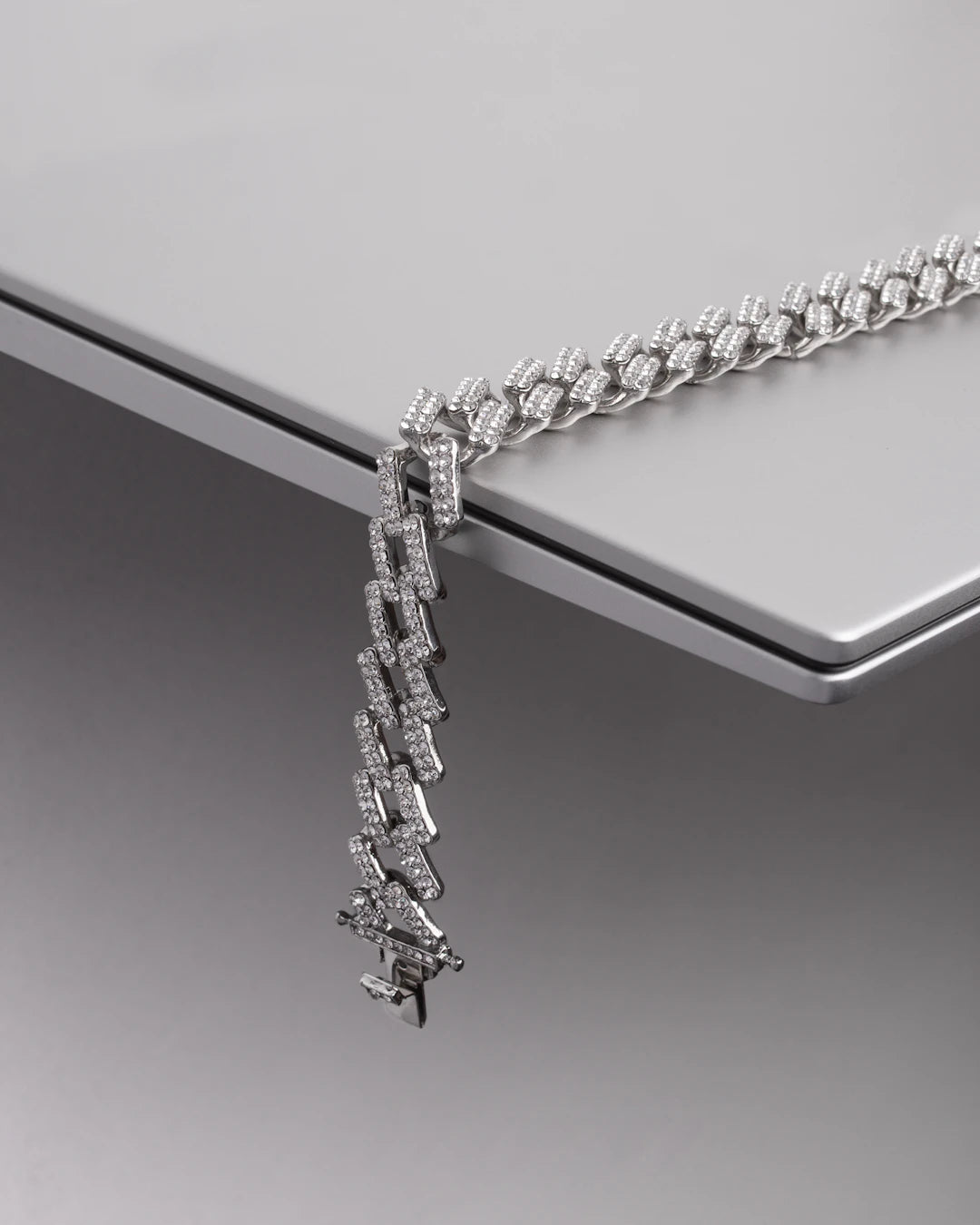 Créer votre Collection de Bijoux en Acier Inoxydable